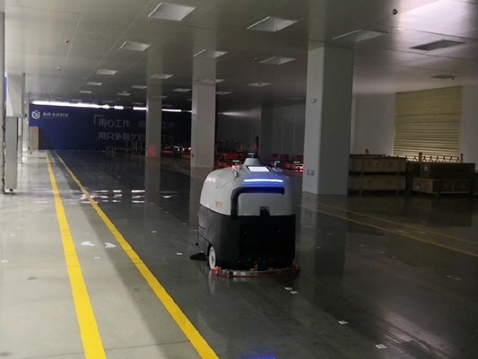 制造類企業為何使用坦力工業智能清掃機器人替代人工？