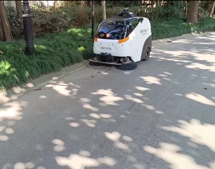 坦力掃地機：工業園區與市政道路的清潔利器